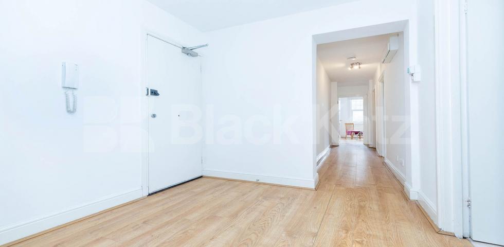 			LARGE 4 BED, 4 Bedroom, 1 bath, 1 reception Flat			 Criterion Mews, UPPER HOLLOWAY 